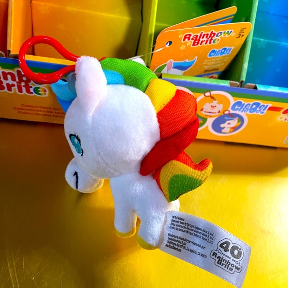 RAINBOW BRITE NWT STARLITE 40 YEARS ADORABLE COLLECTIBLE BACKPACK CLIP PLUSH - Picture 5 of 6